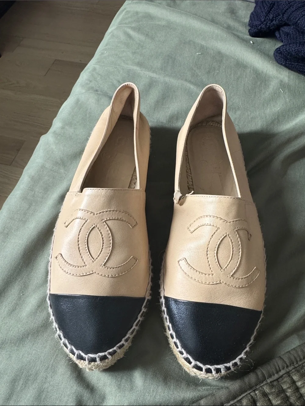 Chanel Beige and Black Leather Espadrilles Slip-Ons 37
